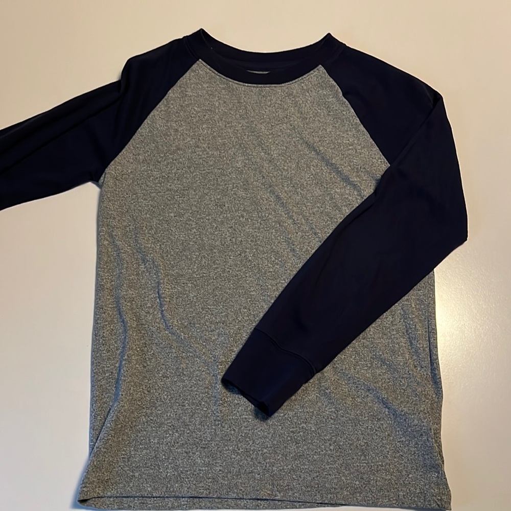 Long sleeve tee